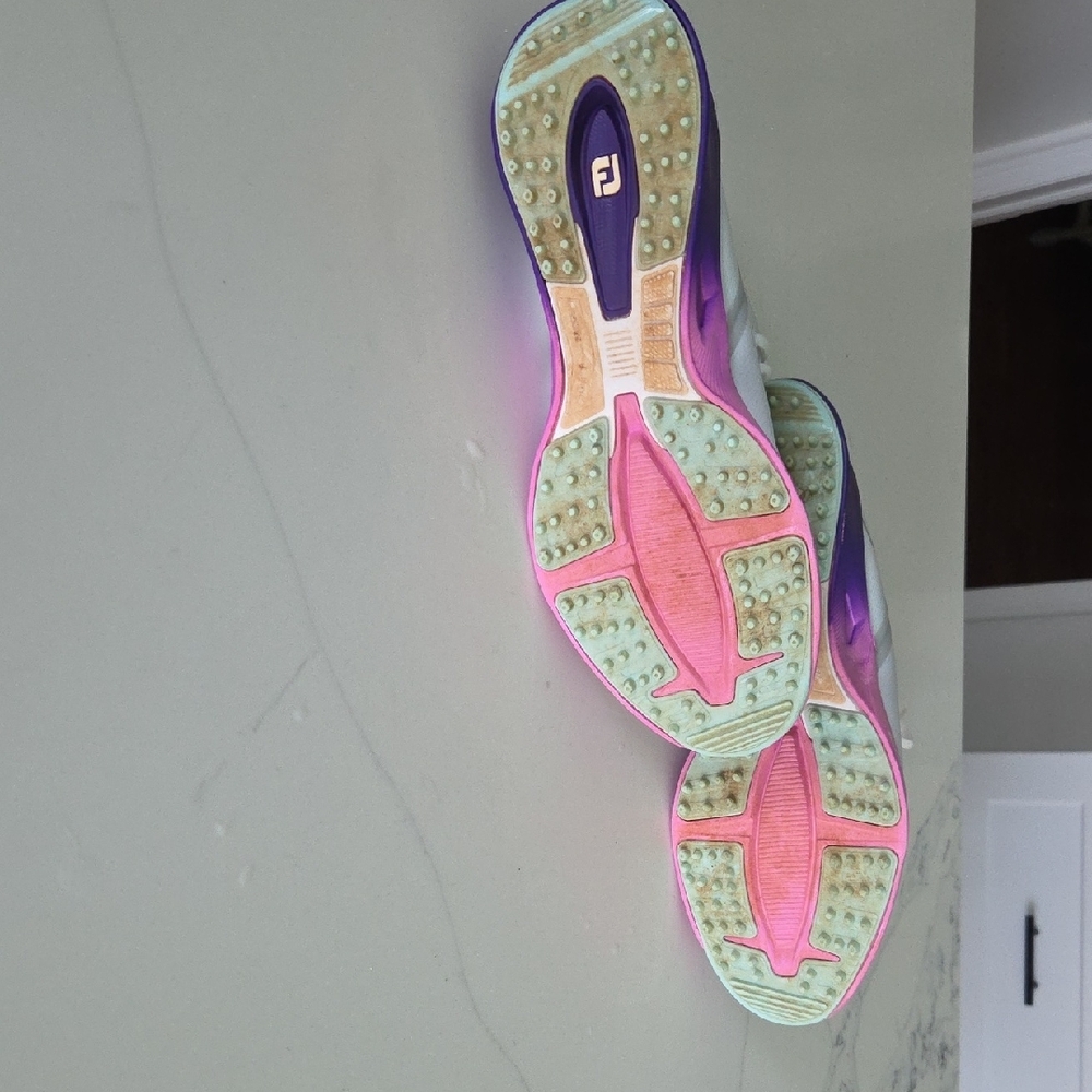 FootJoy White and Pink Women's Golf Shoes - Picture 6 of 6